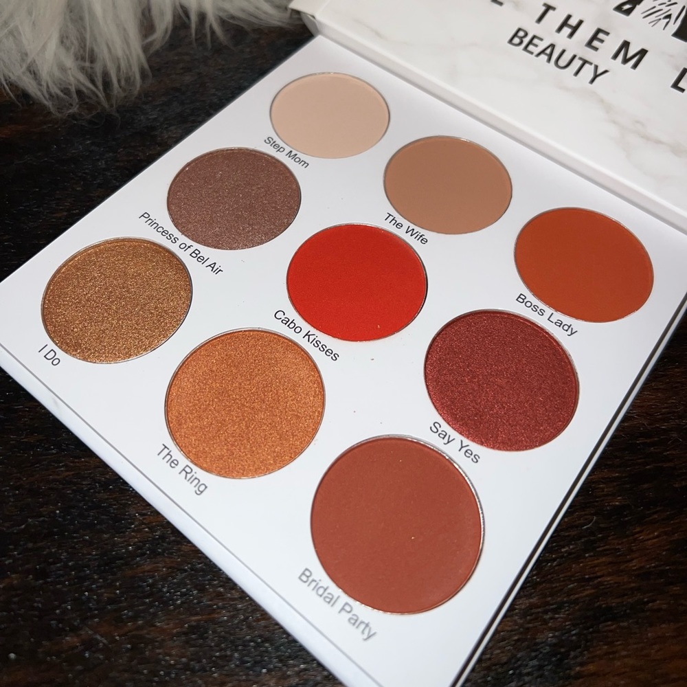 Give them Lala eyeshadow palette | The grown woman palette